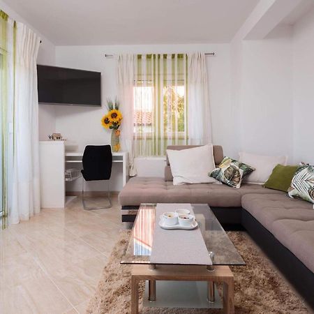Apartment Lana St 수페타르 외부 사진